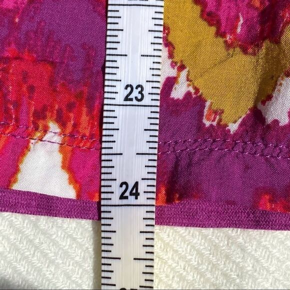 Oleg Cassini Sports Rayon/Cotton Gold Accent Top - Picture 8 of 9